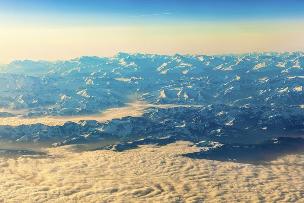 查看到阿尔卑斯山脉的 — 图库照片