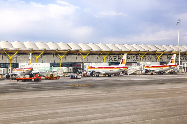 stock image MADRID, SPAIN - APRIL 1: Iberia Airbus A340-300 airplane at Madr