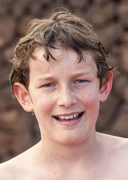 수영장에서 귀여운 소년 — 스톡 사진