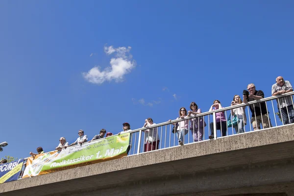 Watch the 51st bicycle race Rund Um Den Finanzplatz Eschb — Stock Photo, Image