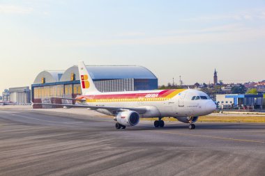 Iberia airbus kafaları terminal 4 doğru