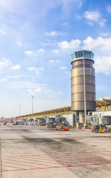 Torre no Terminal 4 no Aeroporto de Barajay — Fotografia de Stock