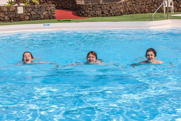 Üç çocuk Yüzme Havuzu — Stok fotoğraf