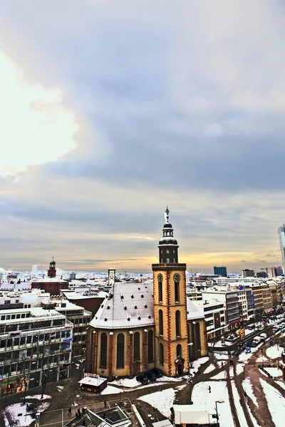 Blick auf Frankfurter Skyline mit Hauptwache und Wolkenkratzer — Stockfoto