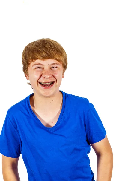 Schattige lachende gelukkige jongen geïsoleerd op wit — Stockfoto