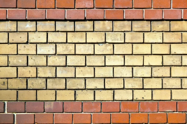 고조파 패턴에 주황색 벽돌 외관 — 스톡 사진