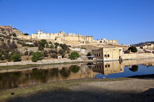 Famous Amber Fort in morning light — Stock Photo, Image
