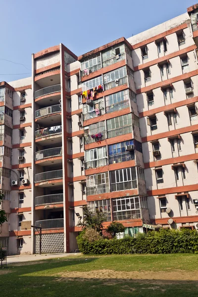 Mehrfamilienhaus in der Innenstadt von Delhi in der Nähe des connaught place — Stockfoto