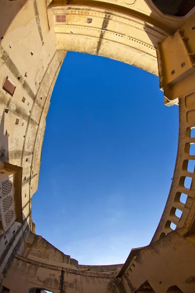 Διάσημο κεχριμπάρι φρούριο στην Τζαϊπούρ — Φωτογραφία Αρχείου