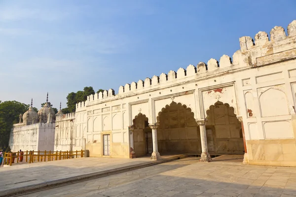 Hamam och moskén i Röda fortet i delhi, Indien. — Stockfoto