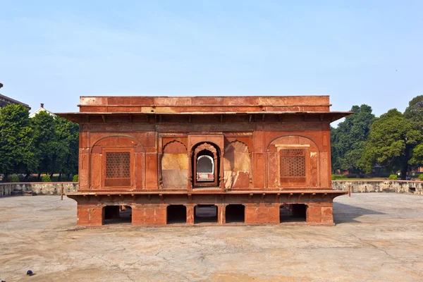 Pabellón del lago Zafar mahal en el complejo de fortaleza roja en la India, Delhi . —  Fotos de Stock