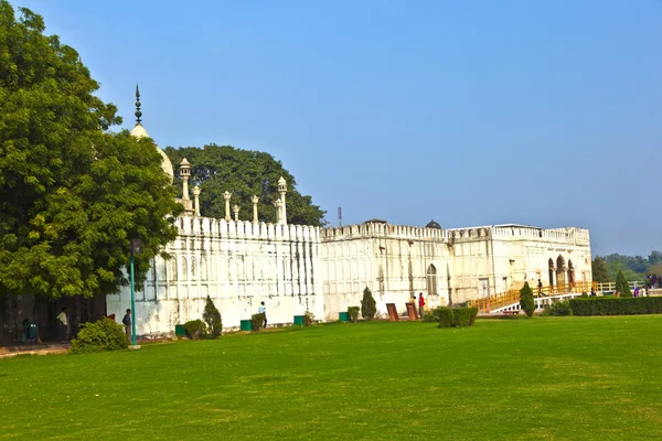 Hamam en moskee in rode fort complex in delhi, india. — Stockfoto