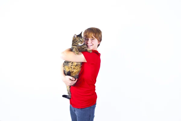 그의 고양이 함께 포옹 하는 귀여운 소년 — 스톡 사진