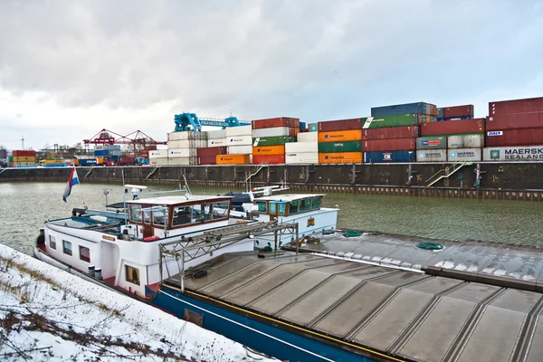 Ships and container in the container harbor in Winter — Stock Photo, Image