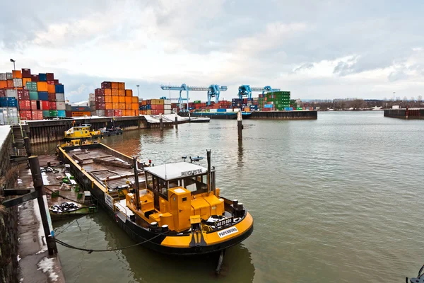 Ships and container in the container harbor in Winter — Stock Photo, Image