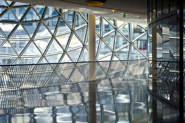 프랑크푸르트에 있는 현대 쇼핑 센터 — 스톡 사진