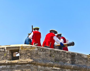 tarihi silahlar gösteri castillo de San marco içinde veya