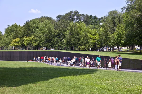 Nomi delle vittime della guerra del Vietnam sul Vietnam War Veterans Memorial — Foto Stock