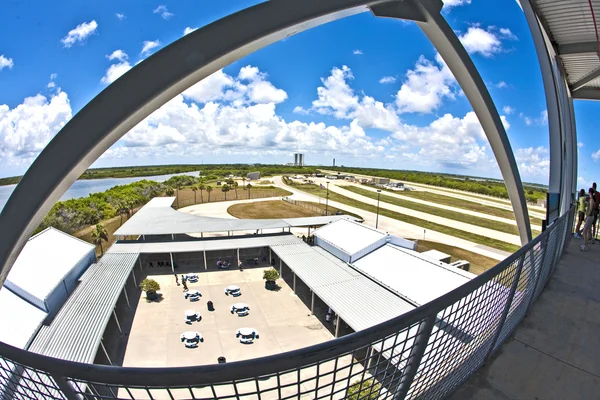 View from the observation tower to the Main essembly building at — Stock Photo, Image