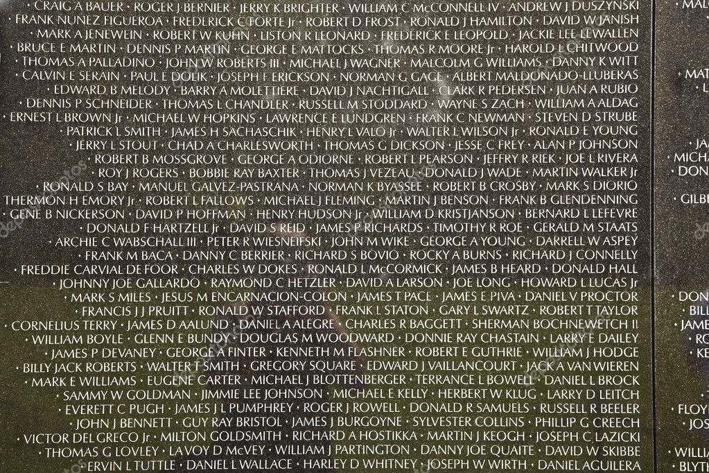 names-of-vietnam-war-casualties-on-vietnam-war-veterans-memorial