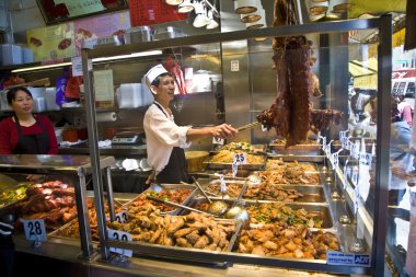 bir Çin restoranı ördek, pirinç, hayır gibi Çin yemekleri sunmaktadır.