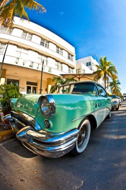 gün ortasında görüntülemek Miami art deco binalar için ocean drive, yani