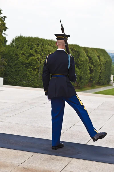 Mudar de guarda no Cemitério Nacional de Arlington em Washington — Fotografia de Stock