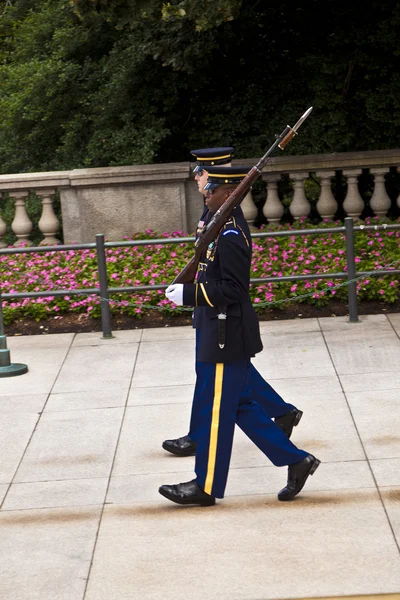 Changing the guard at Arlington national Cemetery in Washington — Stock Photo, Image