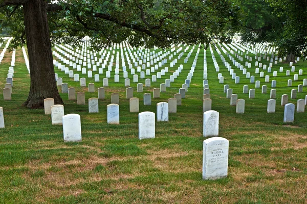Sepulturas no cemitério nacional de Arlington em Washington — Fotografia de Stock