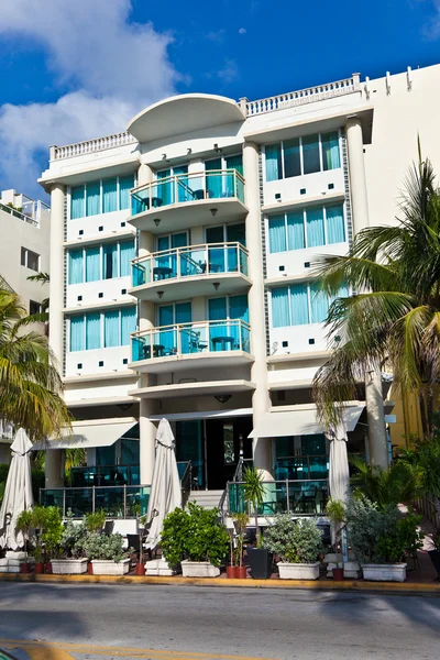 Kauniita taloja Art Deco tyyliin Etelä-Miami — kuvapankkivalokuva