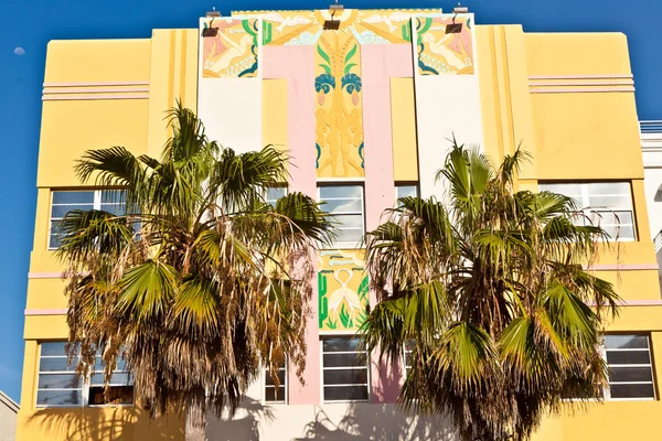 Vackra hus i art déco-stil i södra miami — Stockfoto