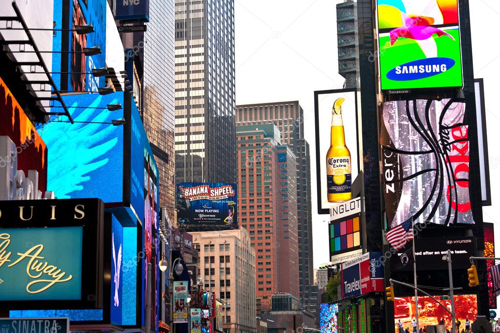 Summary File:Times Square, Broadway, May 2016.Jpg - Wikimedia Commons