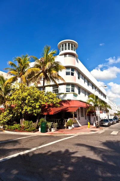 Beautiful houses in Art Deco style in South Miami — Stock Photo, Image