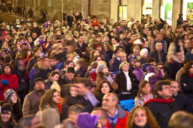 kukla göstermek akşam Madrid'de