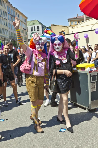 Fejre Christopher Street Day i Munich med farve - Stock-foto