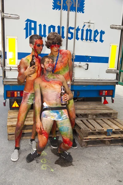克里斯托弗 · 街天在慕尼黑庆祝与颜色 — 图库照片