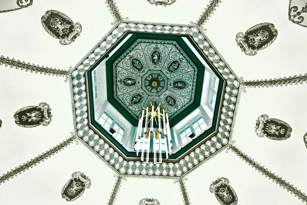 Art nouveau cúpula no museu da cidade de Wiesbaden — Fotografia de Stock