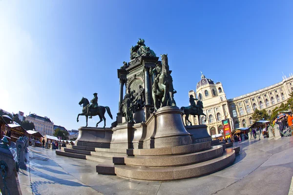 Памятник Марии Терезии в Вене — стоковое фото