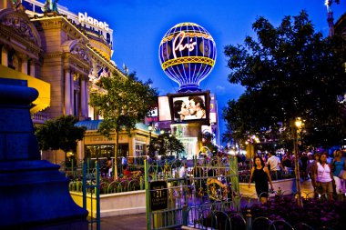 hotel paris eiffel Kulesi ile vegas