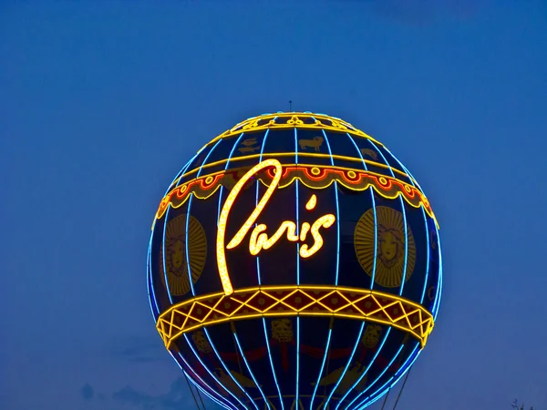 O Hotel Paris Vegas com a Torre Eiffel — Fotografia de Stock