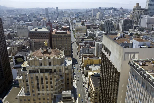 Uitzicht vanaf het dak aan de stad van san francisco — Stockfoto