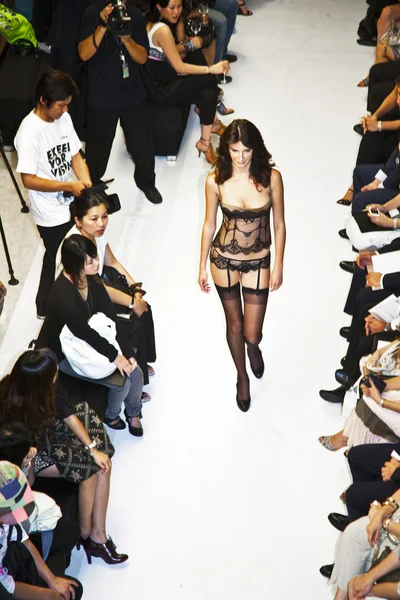 Apertura del negozio di lingerie La Perla nel centro commerciale GAYSON — Foto Stock