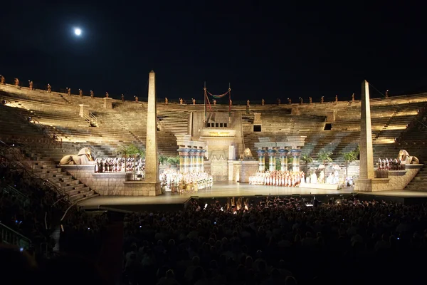 Performance of aida in the arena of verona — Stock Photo, Image