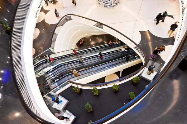 近代建築ホシャイによって新しいショッピング センター myzeil — ストック写真