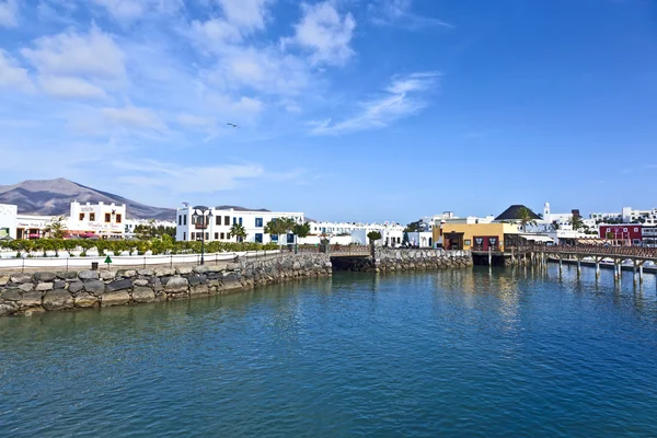 Neuer Hafen in playa blanca — Stockfoto