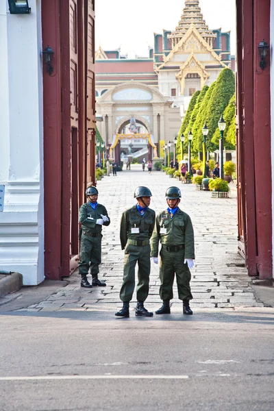 Parade of the kings Guards, in the Grand Palace in Bangkok — Stock Photo, Image
