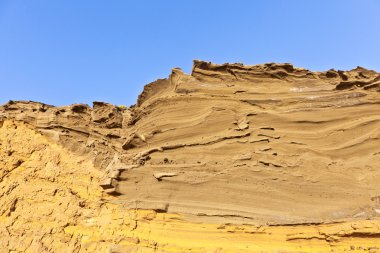 el golfo, lanzarote, mavi gökyüzü ile volkanik taş oluşumu