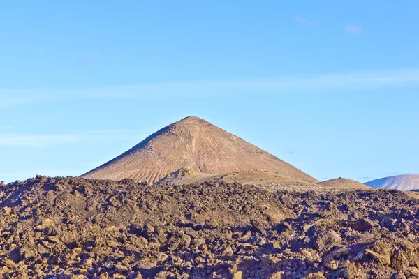 Wulkan w parku narodowym Timanfaya na Lanzarote, Hiszpania — Zdjęcie stockowe