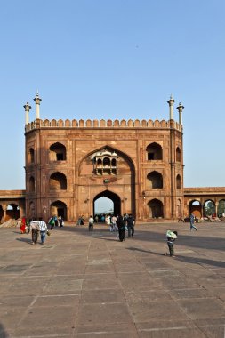 Delhi jama masjid cami avlusu kulları yürü