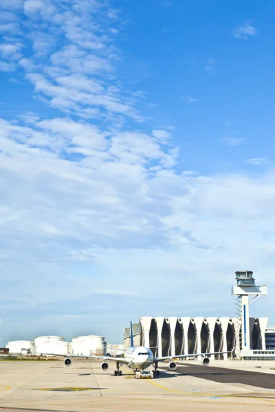 항공기 앞치마에 — 스톡 사진